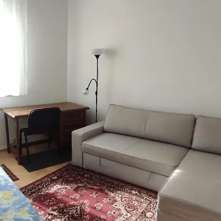 Istvan Moszkvai Krt. Apartman * Szeged